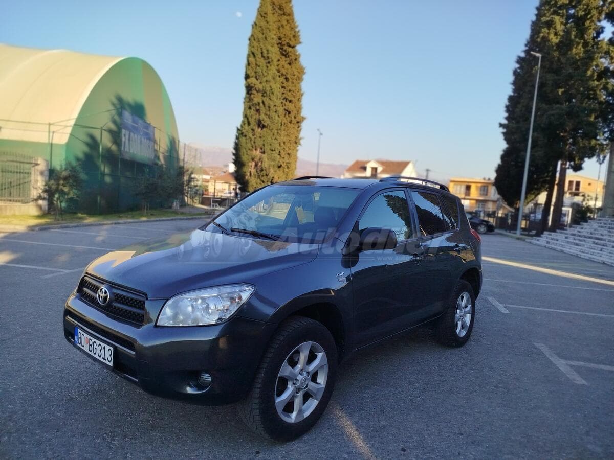 Toyota - RAV 4 - 2.2   D-4D   4X4 100 KW