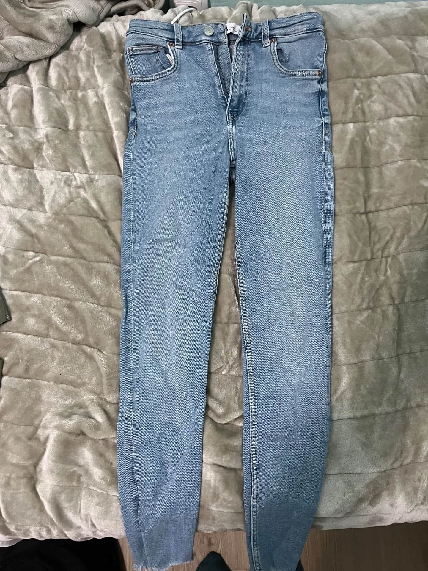 Zara Pantalone Farmerke